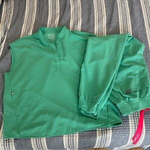 Figs Green Scrub Top and Pants Set